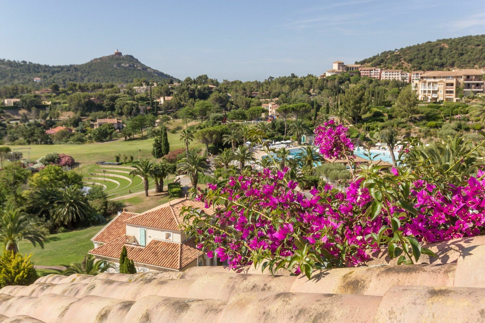 Village Pierre & Vacances Cap Esterel - Saint Raphael Village Eksteriør billede